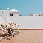 Lyra, Piscina Climatizada Vila *