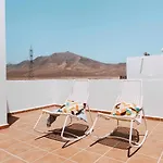 Lyra, Piscina Climatizada Vila