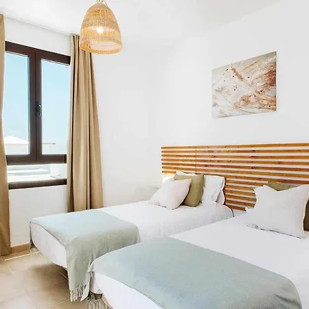 Villa Lyra, Piscina Climatizada *