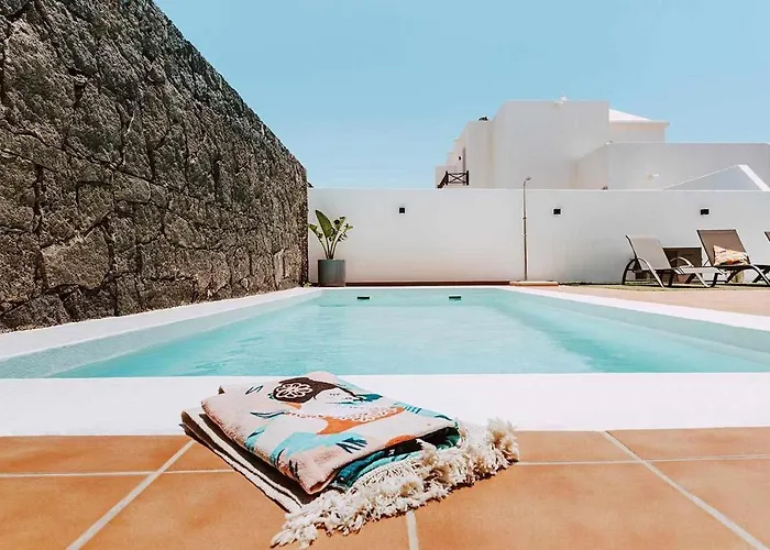 Villa Lyra Piscina Climatizada *