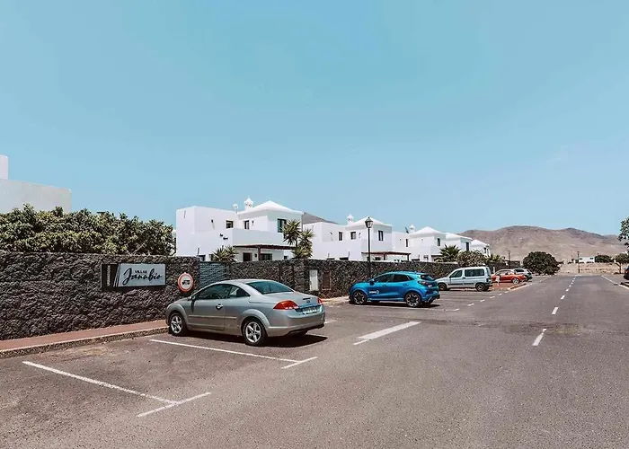 Lyra Piscina Climatizada Villa