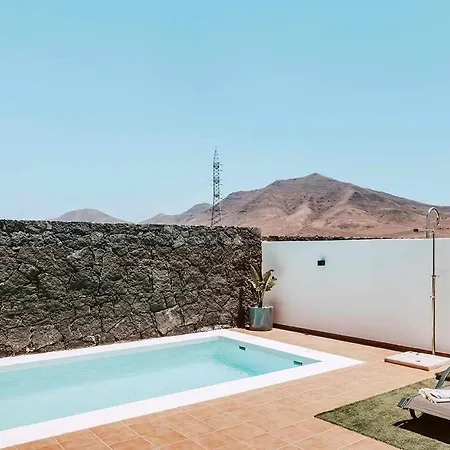Villa Lyra, Piscina Climatizada Playa Blanca
